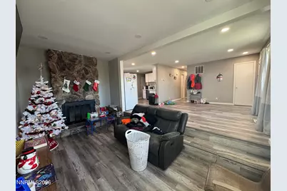 1536 Oxford Avenue, Sparks, NV 89431 - Photo 4