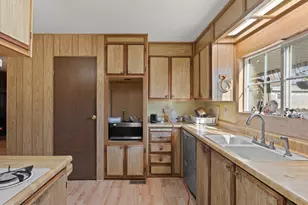 7 Esther Cir, Carson City, NV 89706 - Photo 4