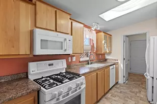 1307 Kingslane Ct, Gardnerville, NV 89410 - Photo 2