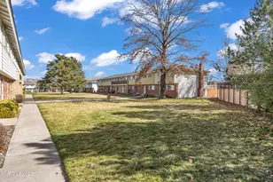 577 Smithridge Park, Reno, NV 89502 - Photo 8