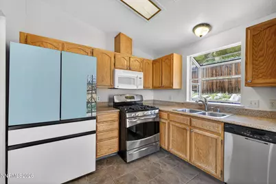 6331 Chesterfield Lane, Reno, NV 89523 - Photo 8