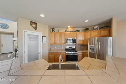 2375 Lincoln Meadows Drive, Reno, NV 89521 - Photo 38