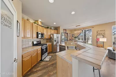 2375 Lincoln Meadows Drive, Reno, NV 89521 - Photo 32