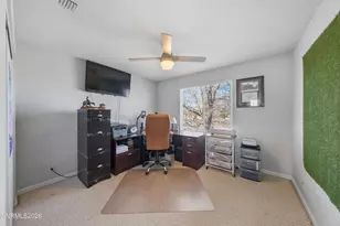 2375 Lincoln Meadows Dr, Reno, NV 89521 - Photo 14