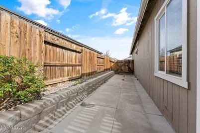 668 Canary Circle, Fernley, NV 89408 - Photo 36