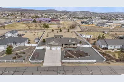 2785 Gordon Avenue, Minden, NV 89423 - Photo 2