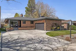 1085 Sharon Wy, Reno, NV 89509 - Photo 2