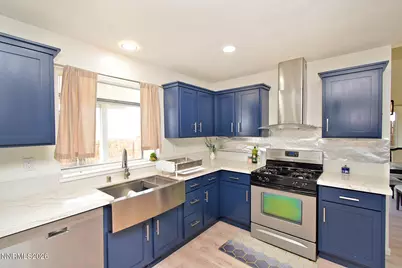 5435 Santa Rosa Avenue, Sparks, NV 89436 - Photo 10