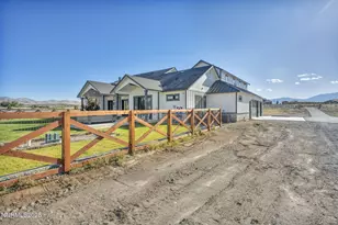 1409 Hunters Point Dr, Gardnerville, NV 89410 - Photo 96