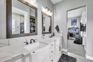 1409 Hunters Point Dr, Gardnerville, NV 89410 - Photo 50