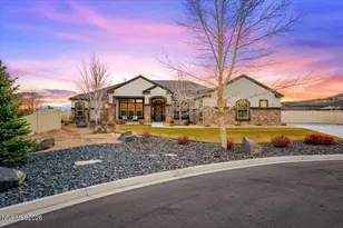 11565 Eagle Peak Dr, Sparks, NV 89441 - Photo 2