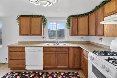155 Walner Street, Reno, NV 89506 - Photo 10