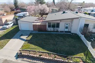 11272 Green Mountain St, Reno, NV 89506 - Photo 1