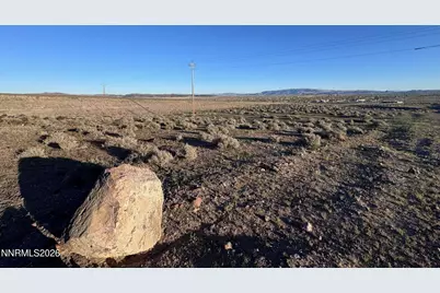 1725 Hwy 95A, Silver Springs, NV 89429 - Photo 6