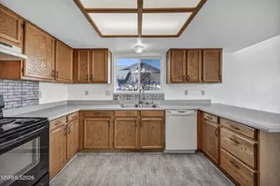 180 Monumental Cir, Spanish Springs, NV 89436 - Photo 16