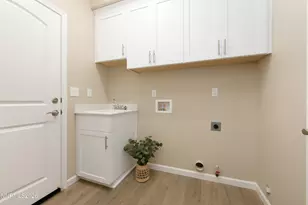 869 Furlong Dr, Minden, NV 89423 - Photo 18