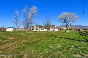 5605 Meacham St, Washoe Valley, NV 89704 - Photo 10