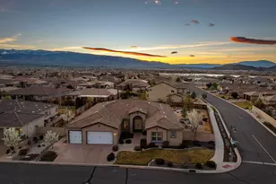 9805 Cardigan Bay Ln, Reno, NV 89521 - Photo 2