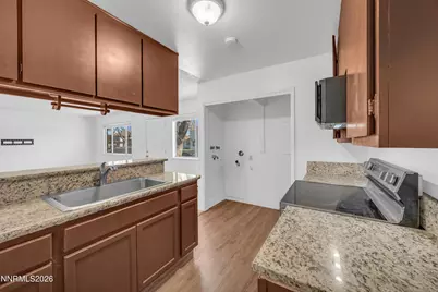 5001 Catalina Drive #APT 1, Reno, NV 89502 - Photo 12