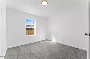 5377 Corral Dr, Sun Valley, NV 89433 - Photo 28