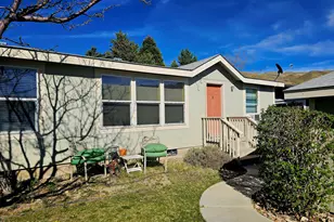 118 Mark St, Gardnerville, NV 89410 - Photo 2