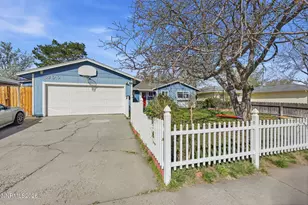 3200 Pine Ln, Carson City, NV 89706 - Photo 2