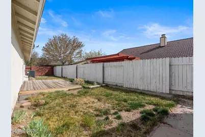 719 Palmwood Drive, Sparks, NV 89434 - Photo 34
