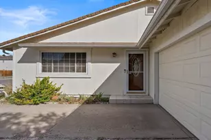 719 Palmwood Dr, Sparks, NV 89434 - Photo 4