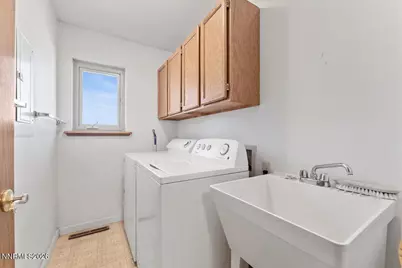 1326 S Santa Barbara Drive, Minden, NV 89423 - Photo 24
