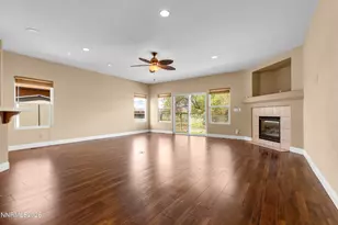5582 Knoll View Way, Sparks, NV 89436 - Photo 10
