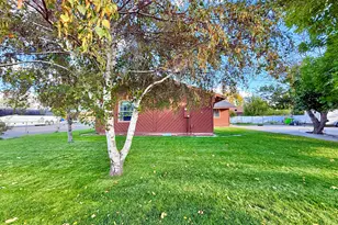 308 E 2nd St, Battle Mountain, NV 89820 - Photo 8