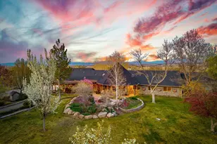 951 Riverview Dr, Gardnerville, NV 89460 - Photo 6