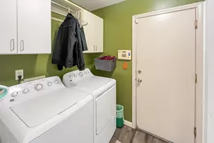 8330 Halladale Dr, Reno, NV 89506 - Photo 8