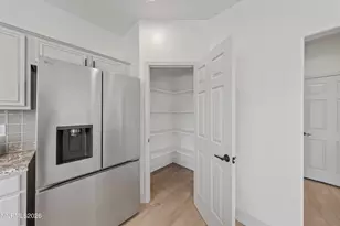 9561 Black Bear Dr, Reno, NV 89506 - Photo 16