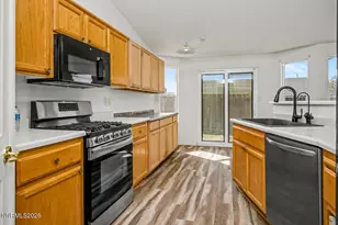 133 Prairie Ln, Fernley, NV 89408 - Photo 4