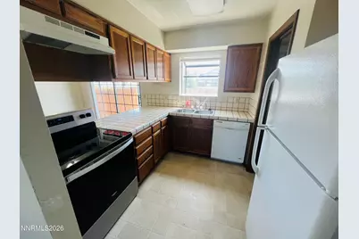 861 W Center Street, Fallon, NV 89406 - Photo 4