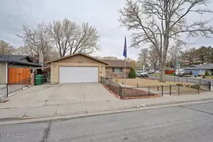 1404 E Robinson St, Carson City, NV 89701 - Photo 2