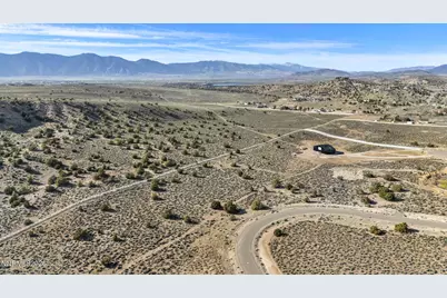 1374 Hunters Point Drive, Gardnerville, NV 89410 - Photo 8