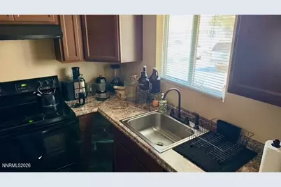 1020 Roberts Street, Reno, NV 89502 - Photo 10
