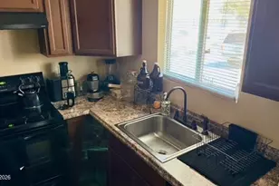 1020 Roberts St, Reno, NV 89502 - Photo 10