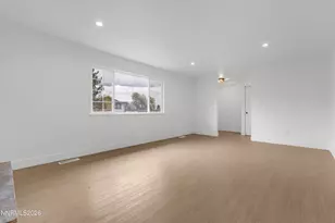 2560 Valmar Pl, Reno, NV 89503 - Photo 8