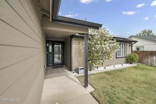 522 Sugarloaf Dr, Dayton, NV 89403 - Photo 4