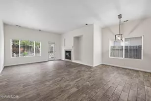10235 Grizzly Hill Ct, Reno, NV 89521 - Photo 4
