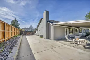 25 Desert Peak Ct, Sparks, NV 89441 - Photo 18