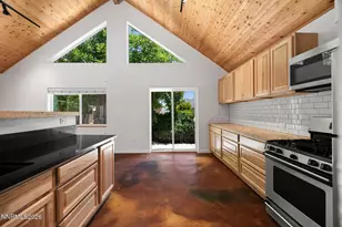 1350 Ridgeway Ct, Reno, NV 89503 - Photo 12