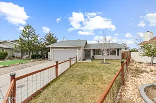 332 Woodside Ct, Dayton, NV 89403 - Photo 2
