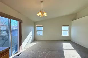 210 Emigrant Wy, Fernley, NV 89408 - Photo 6