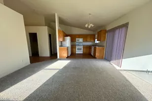 210 Emigrant Wy, Fernley, NV 89408 - Photo 4