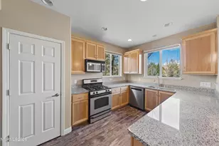 4877 Bougainvillea Cir, Sparks, NV 89436 - Photo 20