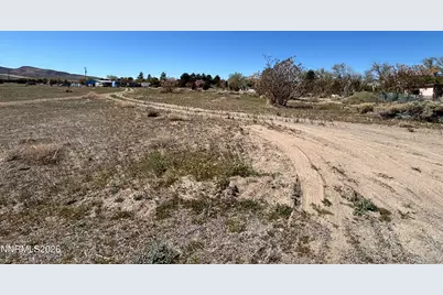 3909 Elm Street, Silver Springs, NV 89429 - Photo 2